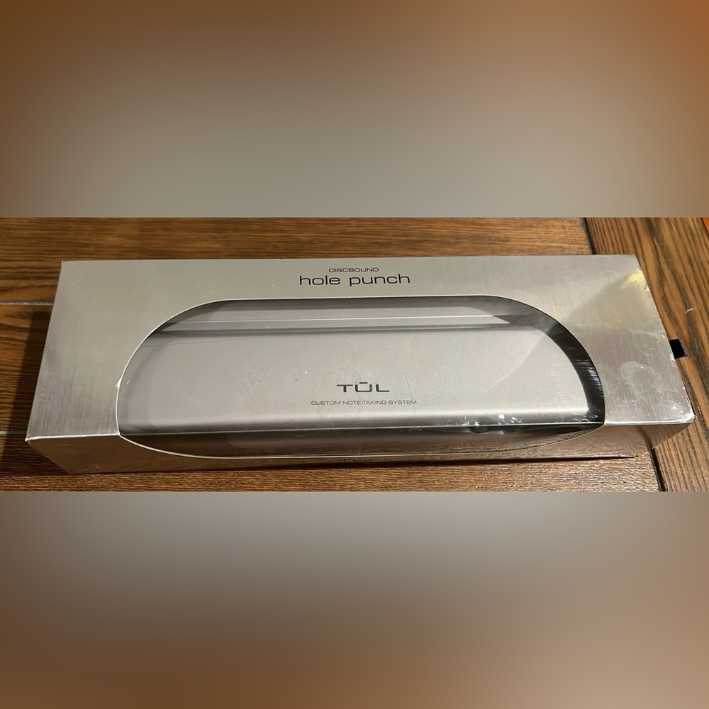 TUL Hole Punch, Silver